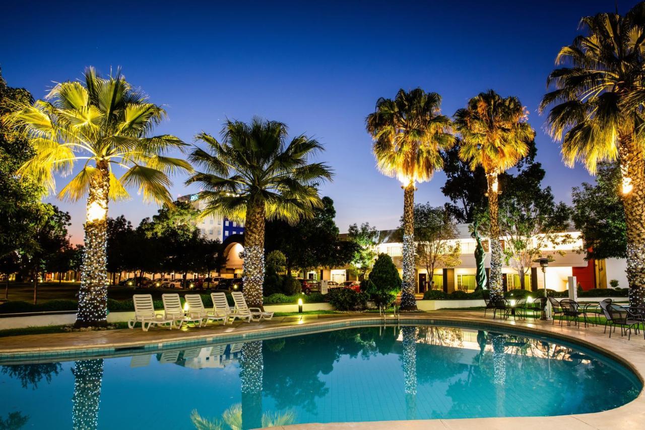 Fiesta Inn San Luis Potosi Glorieta Juarez Екстериор снимка