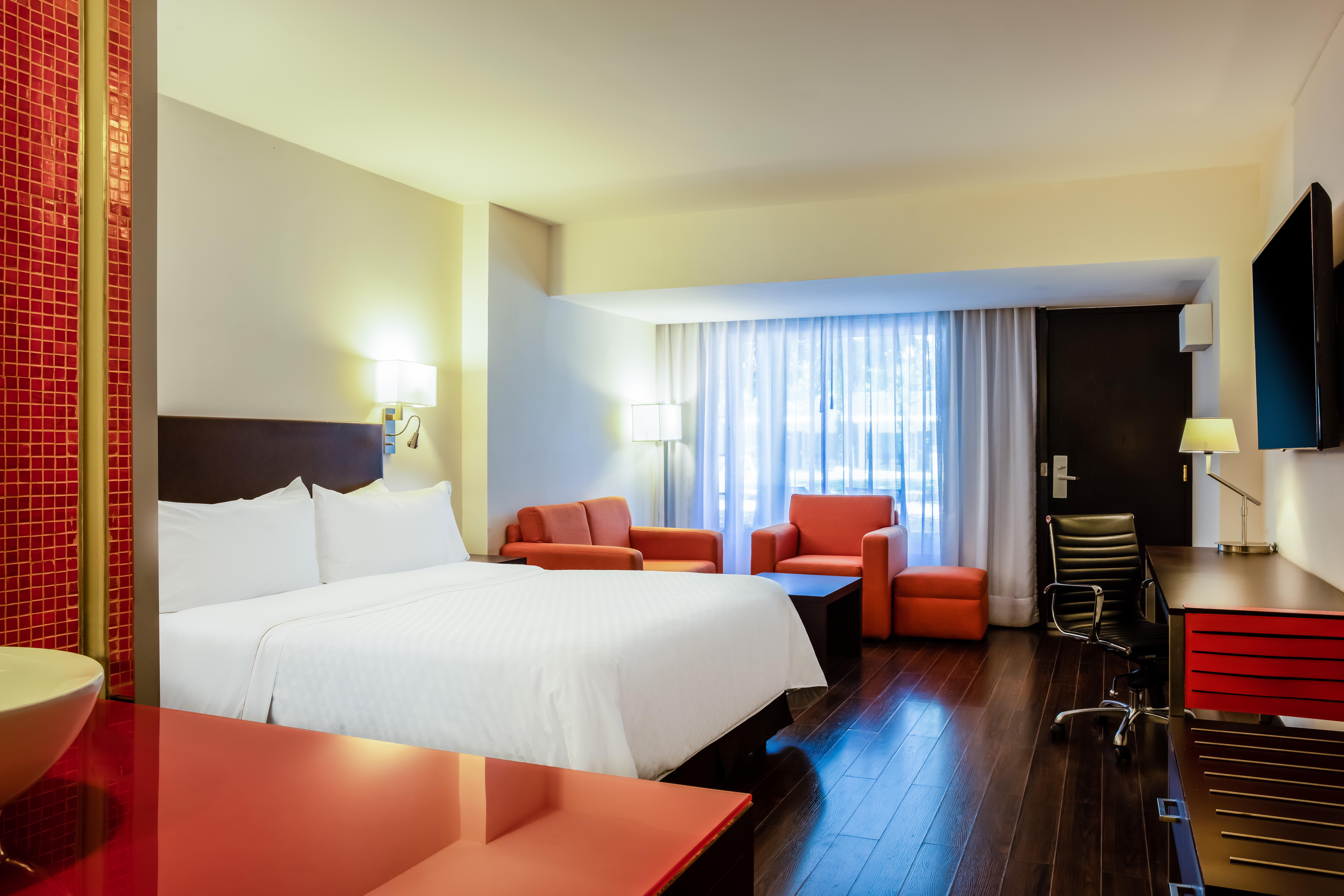 Fiesta Inn San Luis Potosi Glorieta Juarez Екстериор снимка