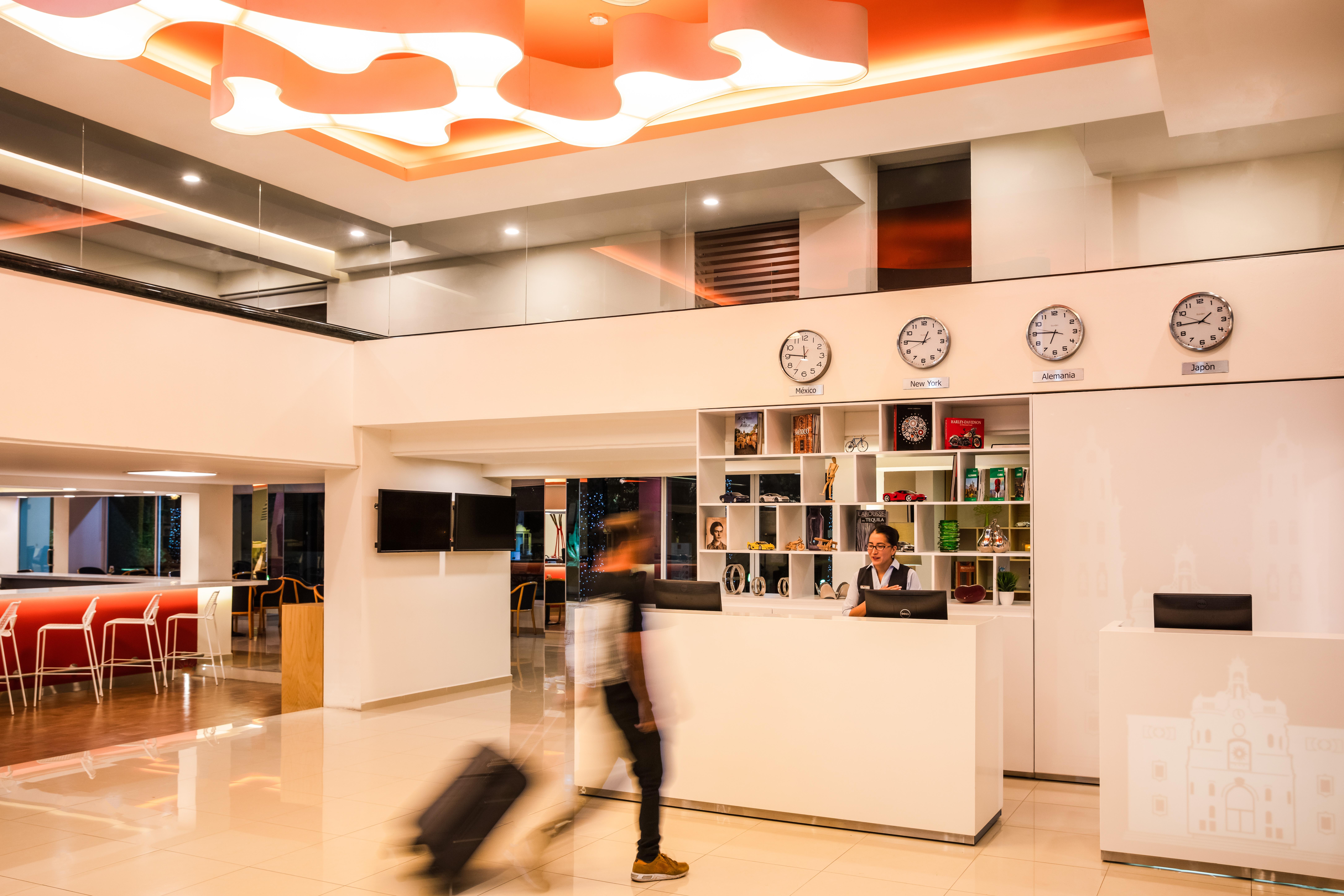 Fiesta Inn San Luis Potosi Glorieta Juarez Екстериор снимка