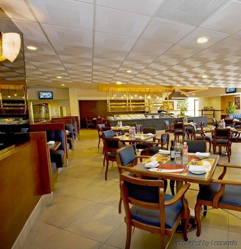 Fiesta Inn San Luis Potosi Glorieta Juarez Ресторант снимка