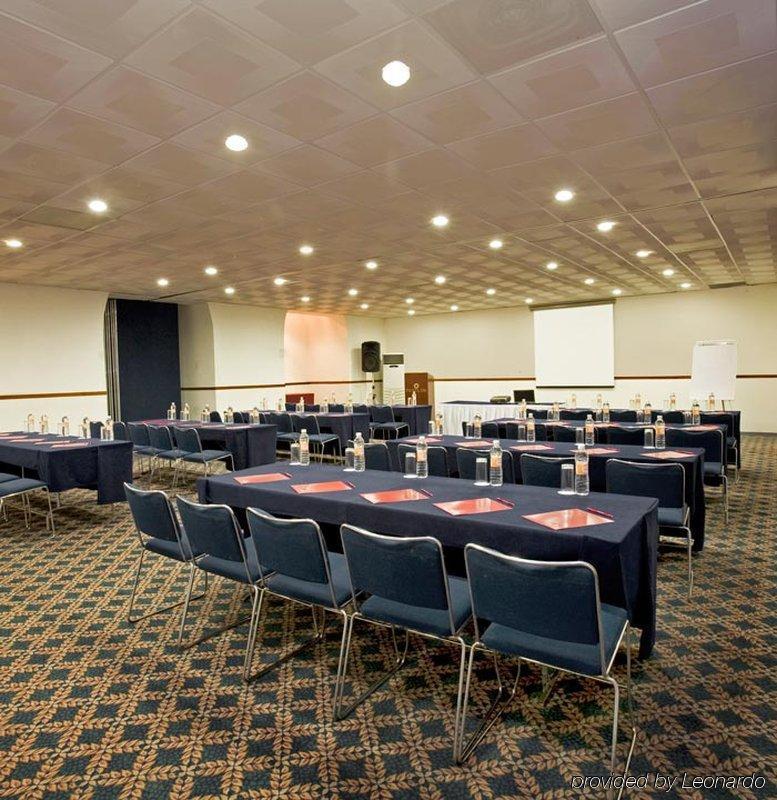 Fiesta Inn San Luis Potosi Glorieta Juarez Бизнес снимка