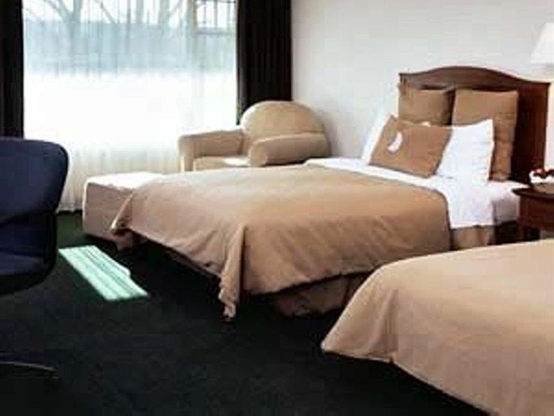 Fiesta Inn San Luis Potosi Glorieta Juarez Екстериор снимка
